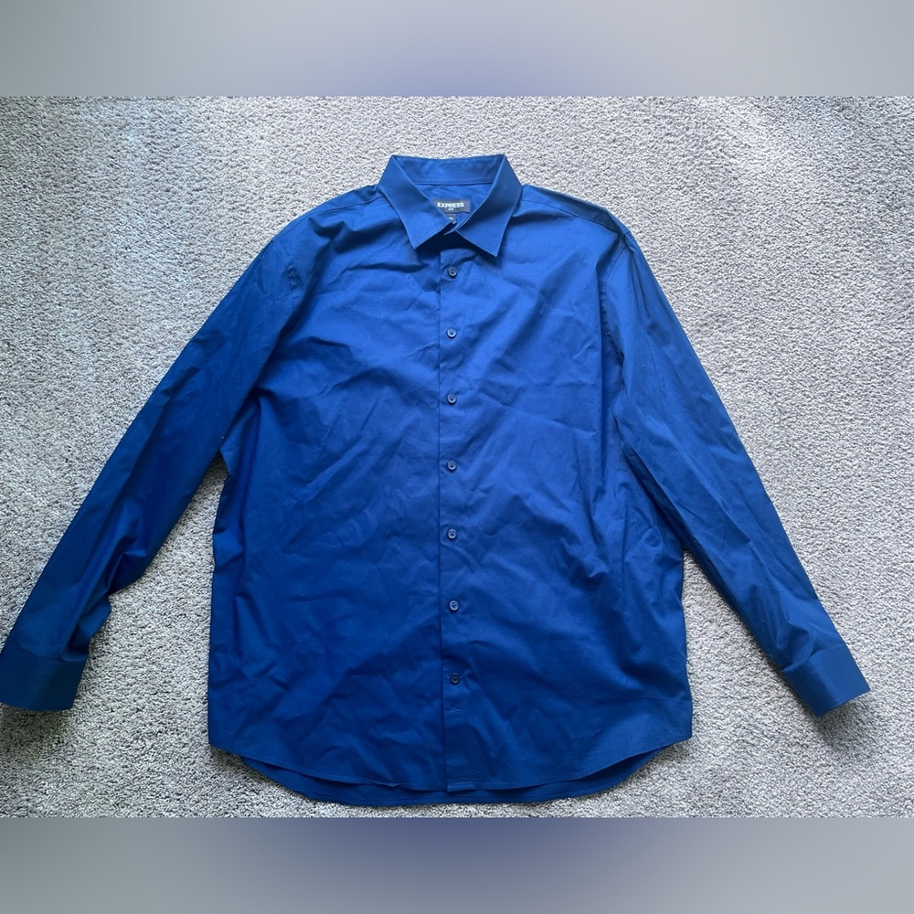 EXPRESS button down shirt. Size XL. Excellent preowned condition.
